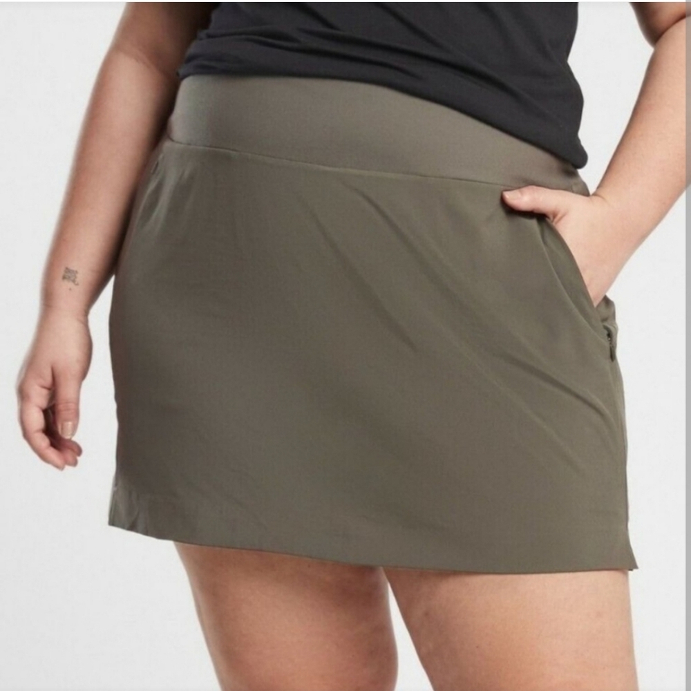 Athleta Women's Soho Skort Green Active Skirt Size 26
